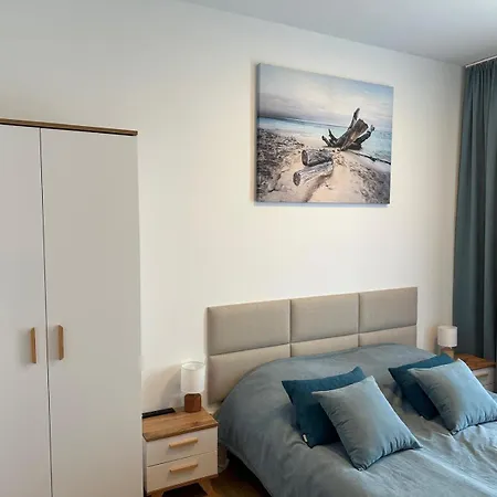 Radosny 150 M Od Morza, Podgrzewany Basen Апартаменты